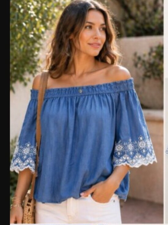 MICHAEL Michael Kors Tops - MICHAEL KORS SIZE MEDIUM OFF THE SHOULDER